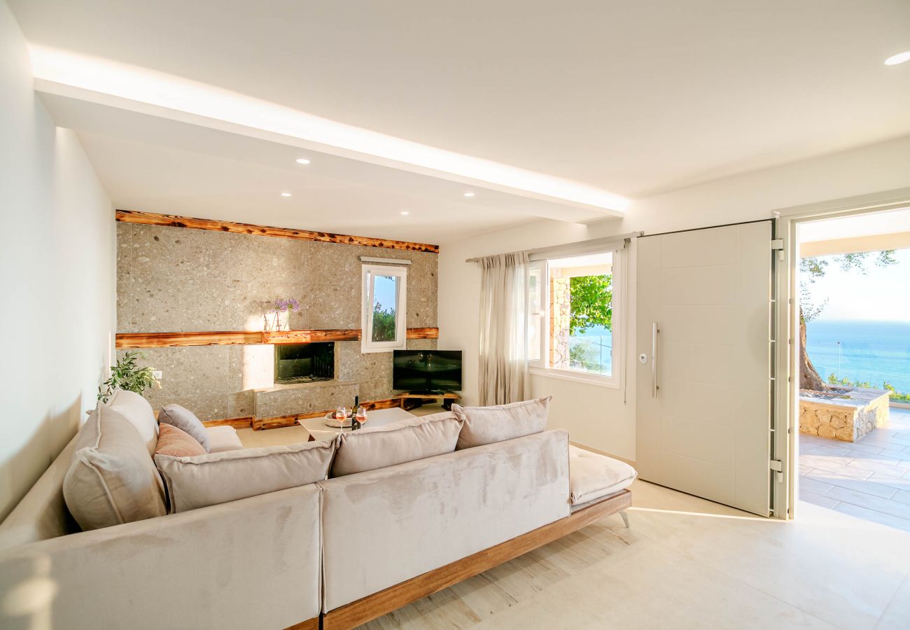 Villa in Kontogialos - Ocean View Luxury Villa Ethra