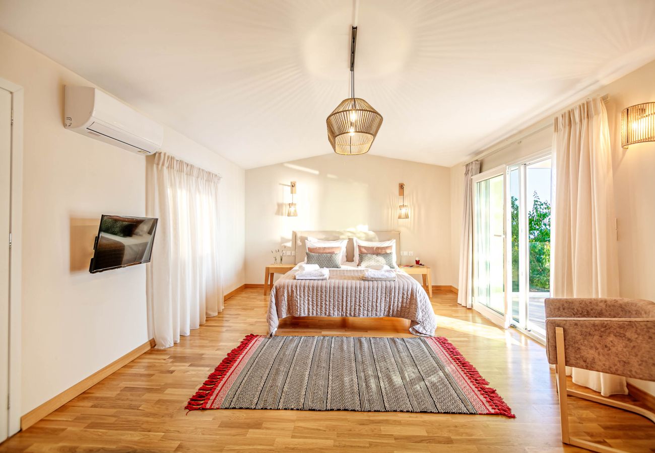 Villa in Kontogialos - Ocean View Luxury Villa Ethra