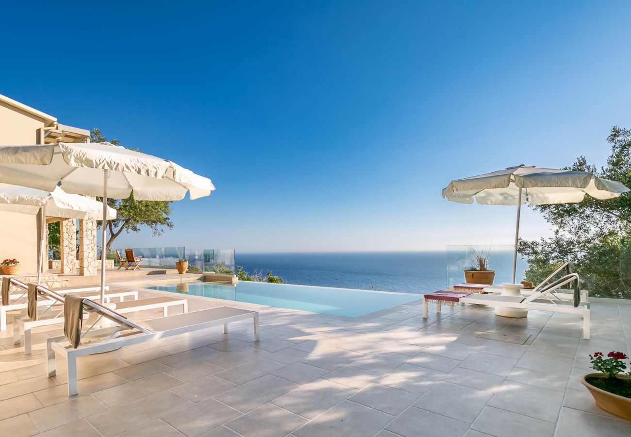 Villa in Kontogialos - Ocean View Luxury Villa Ethra