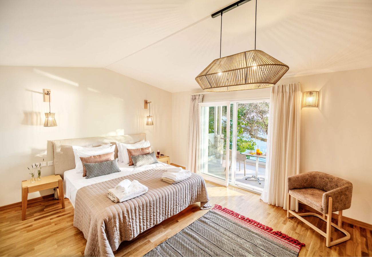 Villa in Kontogialos - Ocean View Luxury Villa Ethra