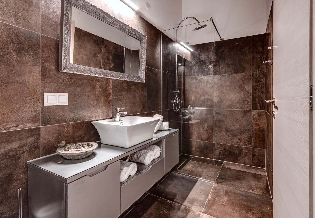 Villa in Kontogialos - Ocean View Luxury Villa Nefeli