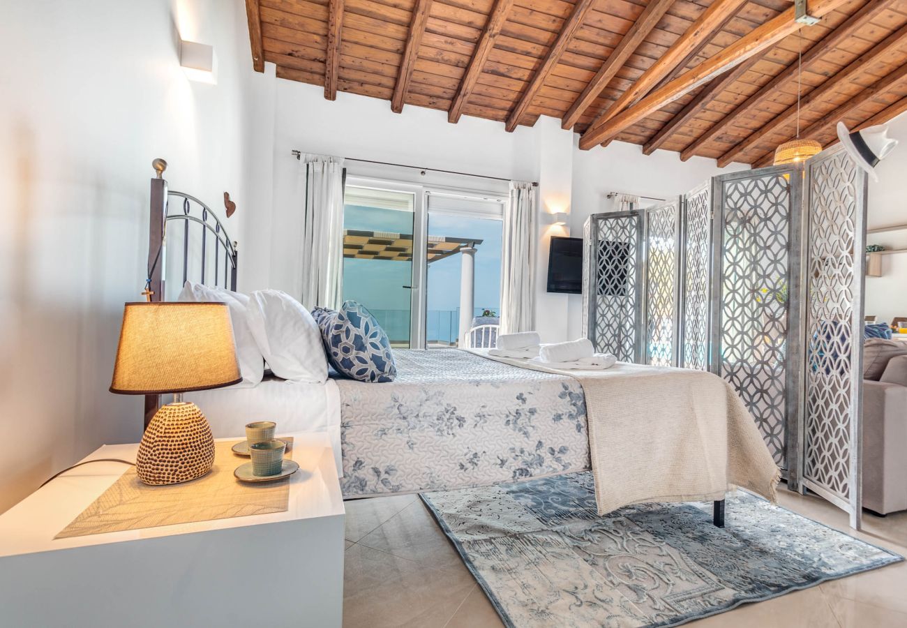 Villa in Kontogialos - Ocean View Luxury Villa Nefeli