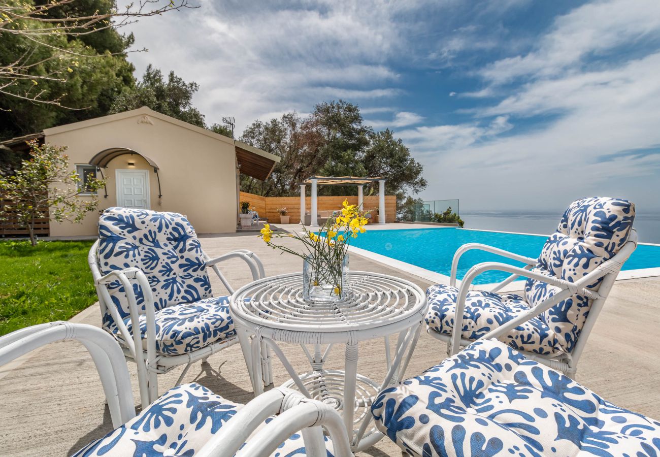 Villa in Kontogialos - Ocean View Luxury Villa Nefeli