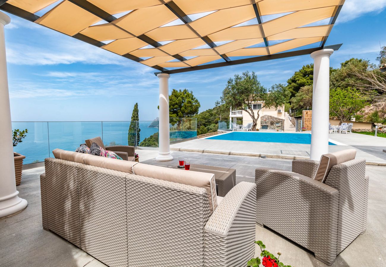 Villa in Kontogialos - Ocean View Luxury Villa Nefeli