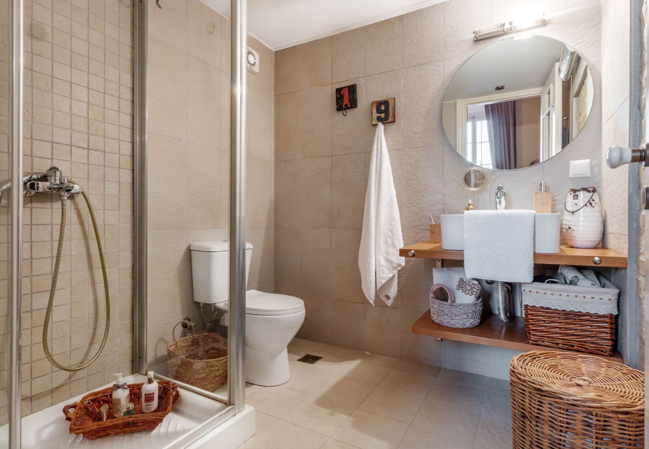 Apartment in Corfu Town - Mouragia Loft - Waterfront Old Corfu Town