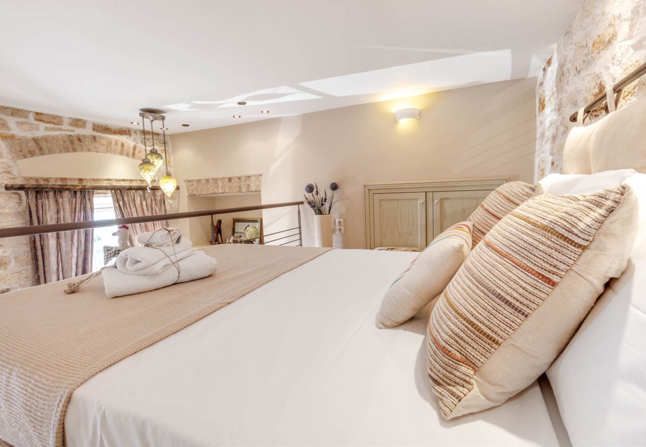 Apartment in Corfu Town - Mouragia Loft - Waterfront Old Corfu Town