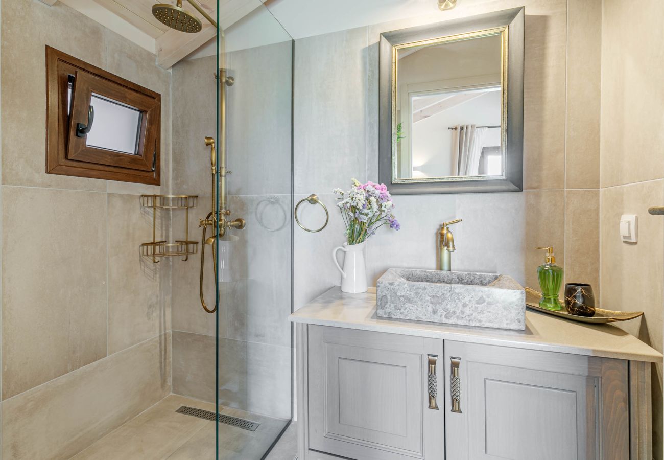 Cottage in Palaiokastritsa - The Heritage Cottage in Doukades