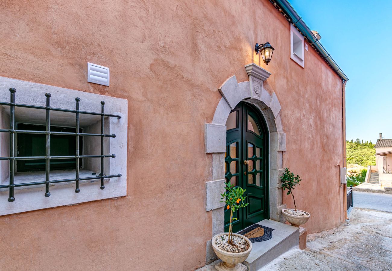 Cottage in Palaiokastritsa - The Heritage Cottage in Doukades