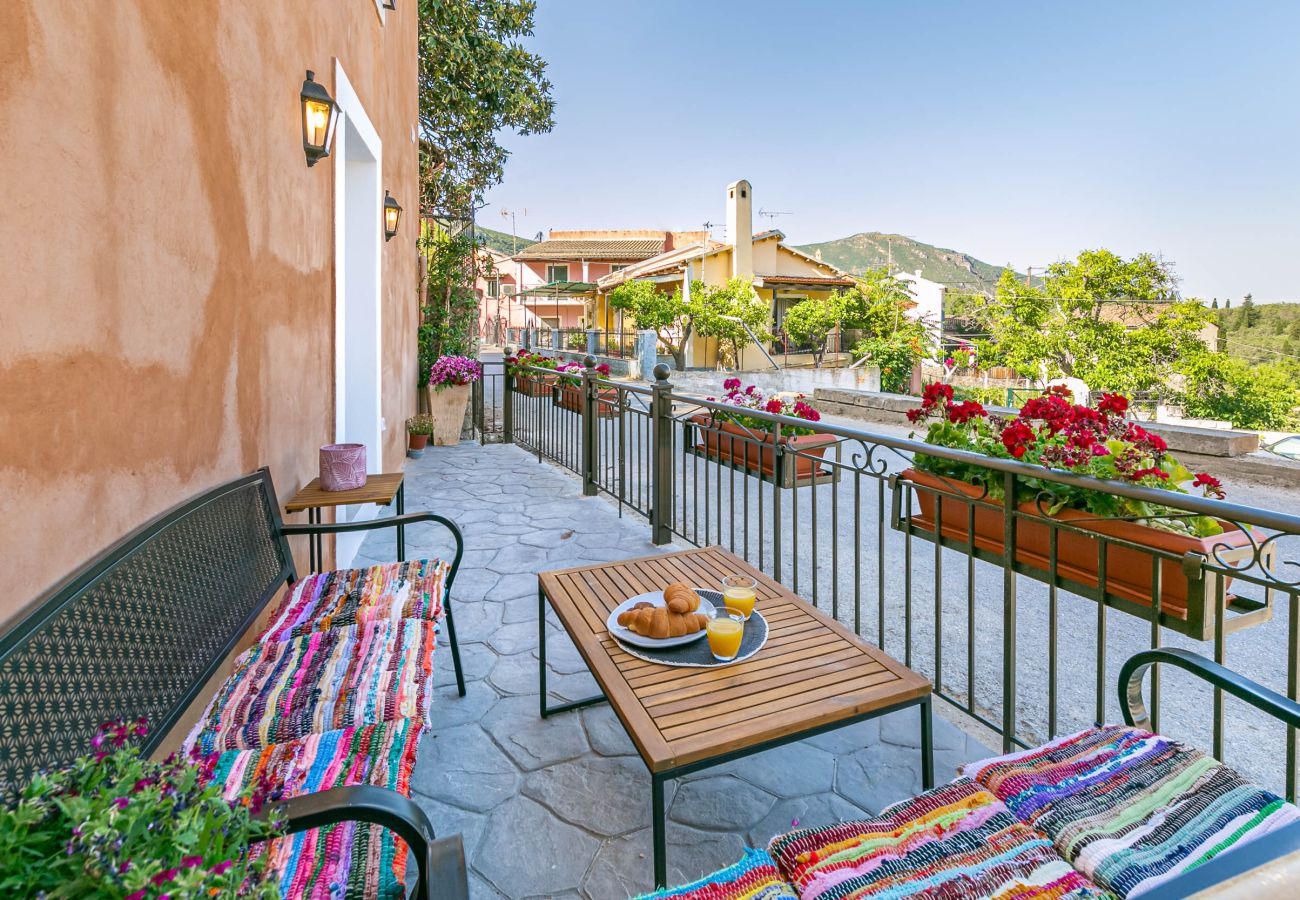 Cottage in Palaiokastritsa - The Heritage Cottage in Doukades