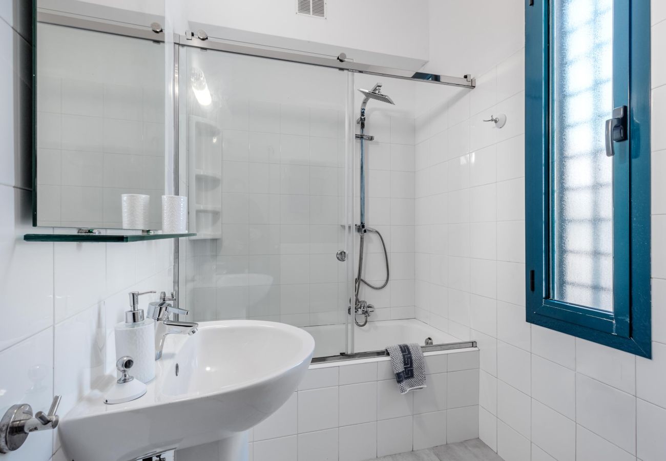 Villa in Barbati - Barbati Beachfront Pool Villa