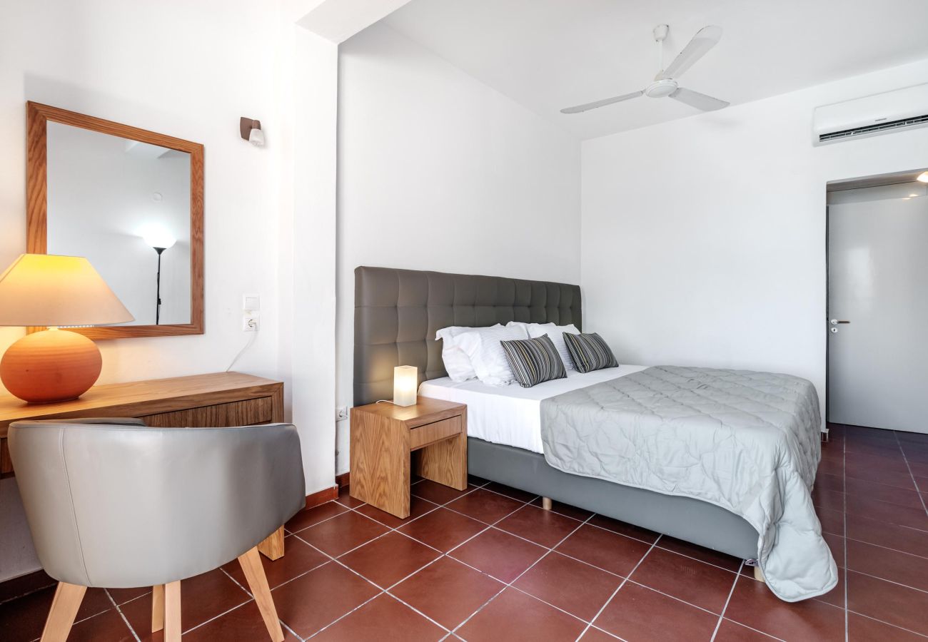 Villa in Barbati - Barbati Beachfront Pool Villa