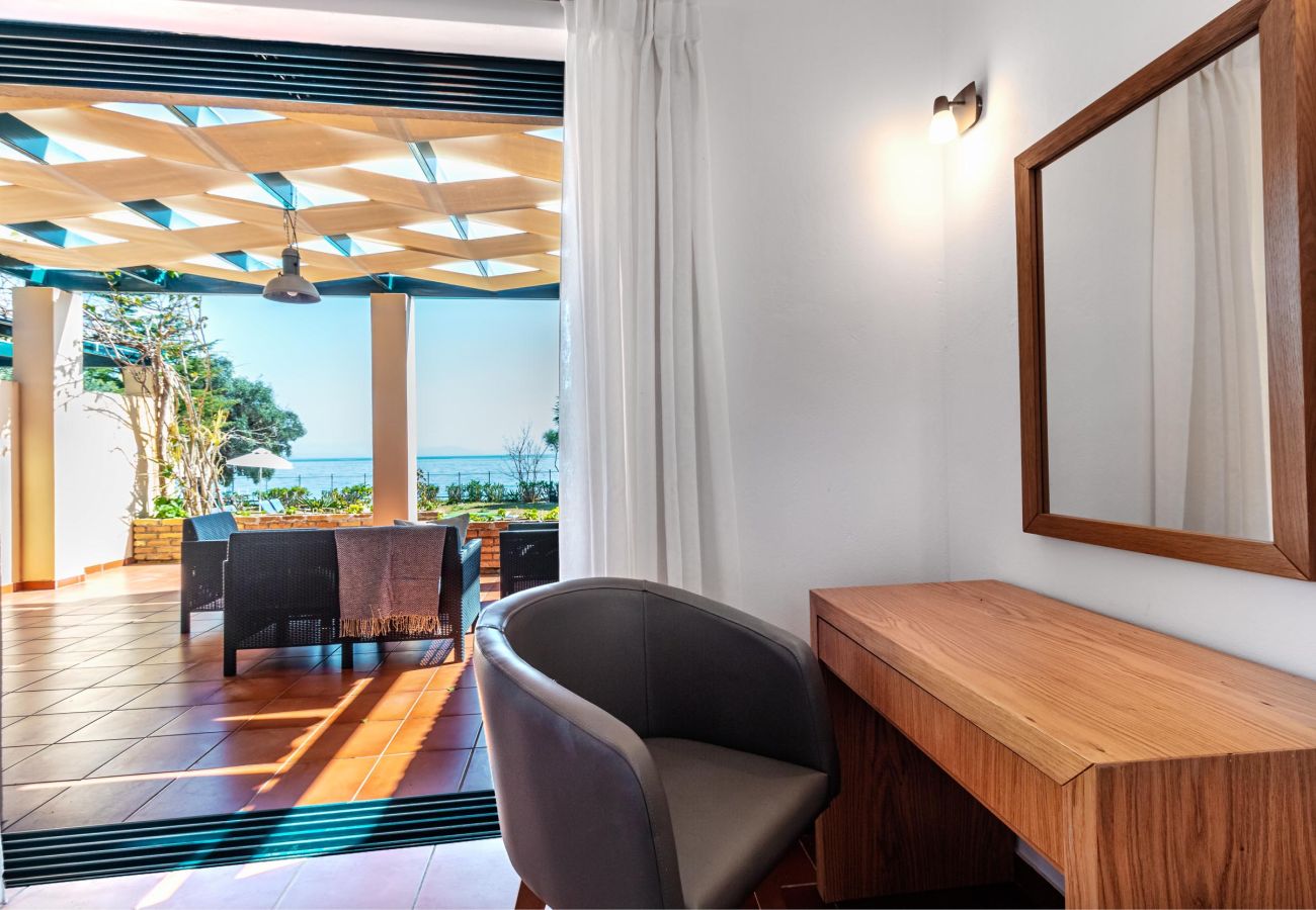 Villa in Barbati - Barbati Beachfront Pool Villa