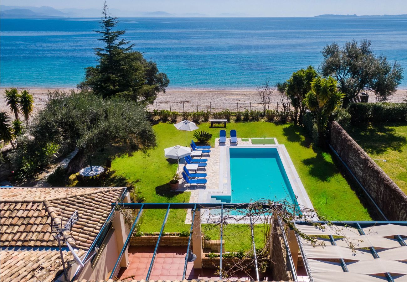 Villa in Barbati - Barbati Beachfront Pool Villa