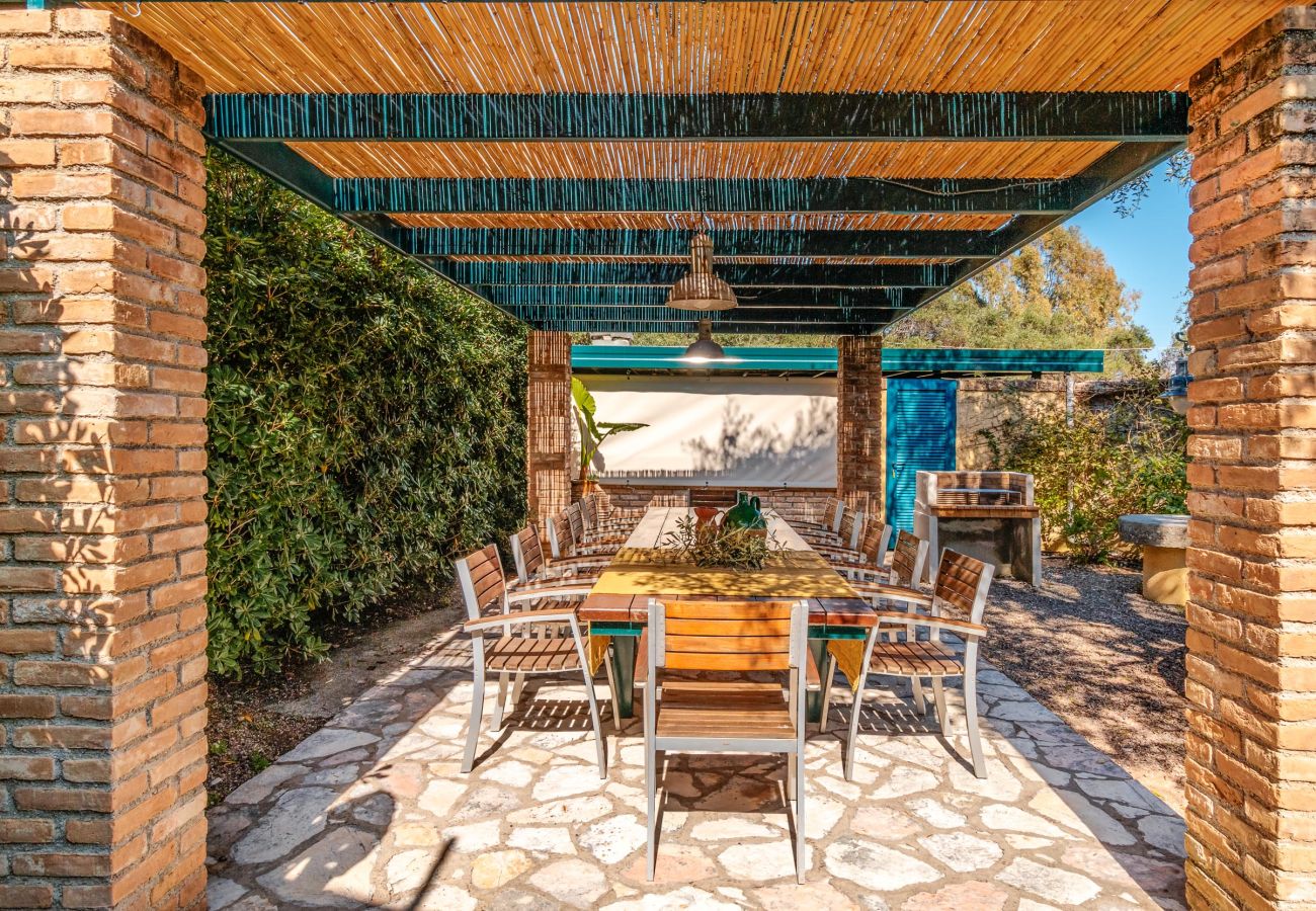 Villa in Barbati - Barbati Beachfront Pool Villa