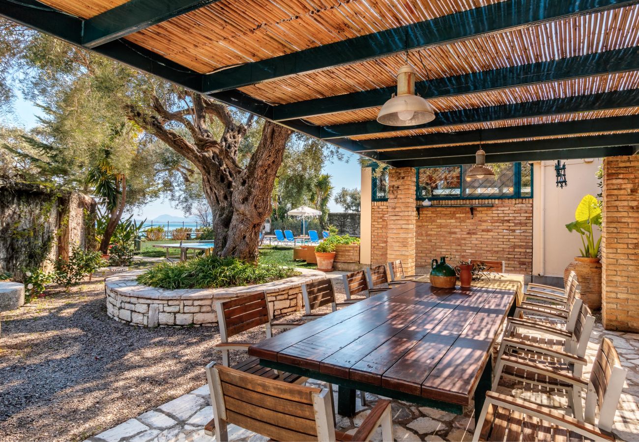 Villa in Barbati - Barbati Beachfront Pool Villa