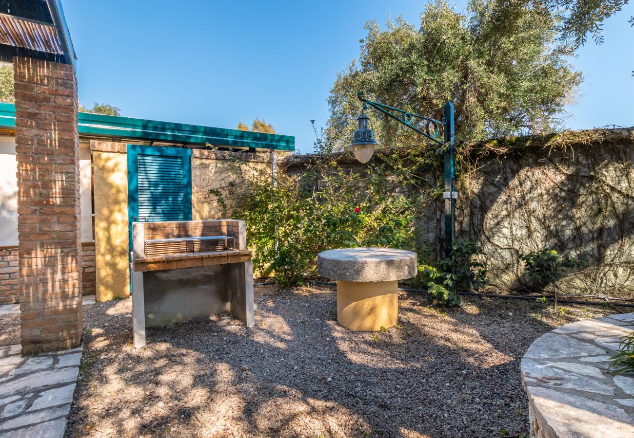 Villa in Barbati - Barbati Beachfront Pool Villa