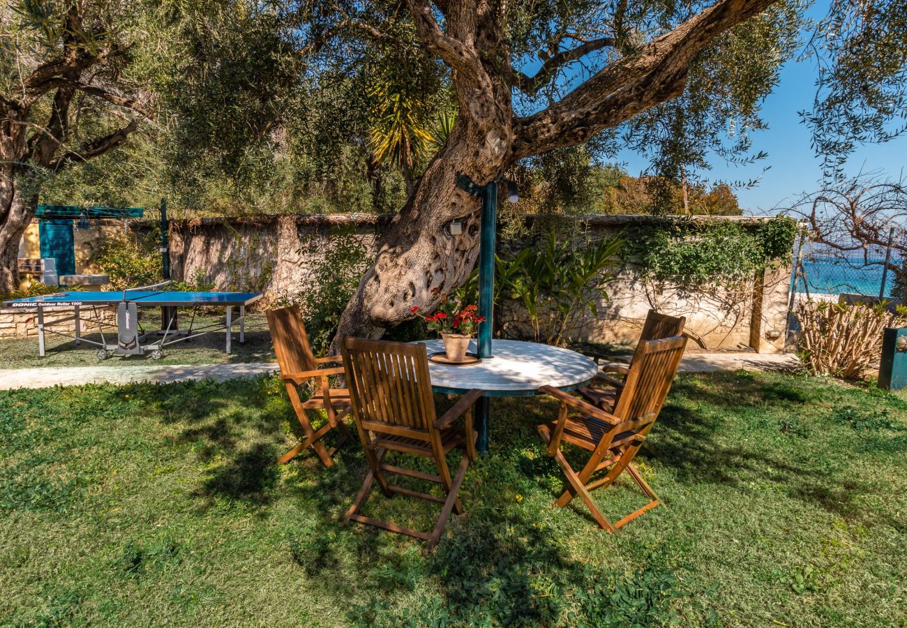 Villa in Barbati - Barbati Beachfront Pool Villa