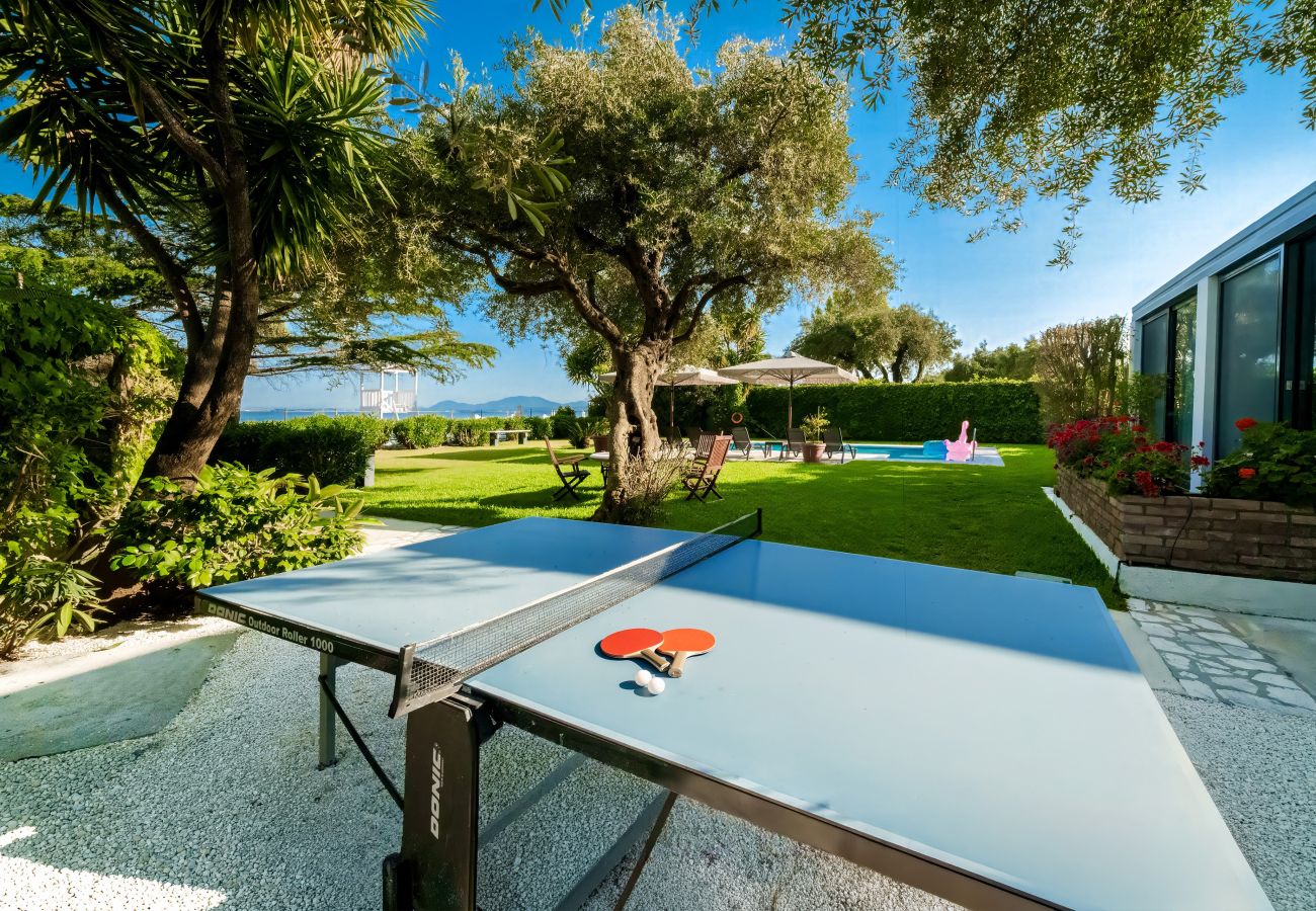 Villa in Barbati - Barbati Beachfront Pool Villa