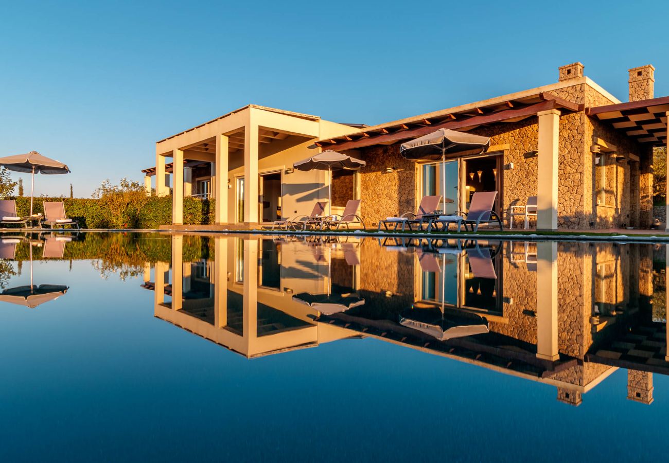 Villa in Kokkini - Luxury Villa Helanes