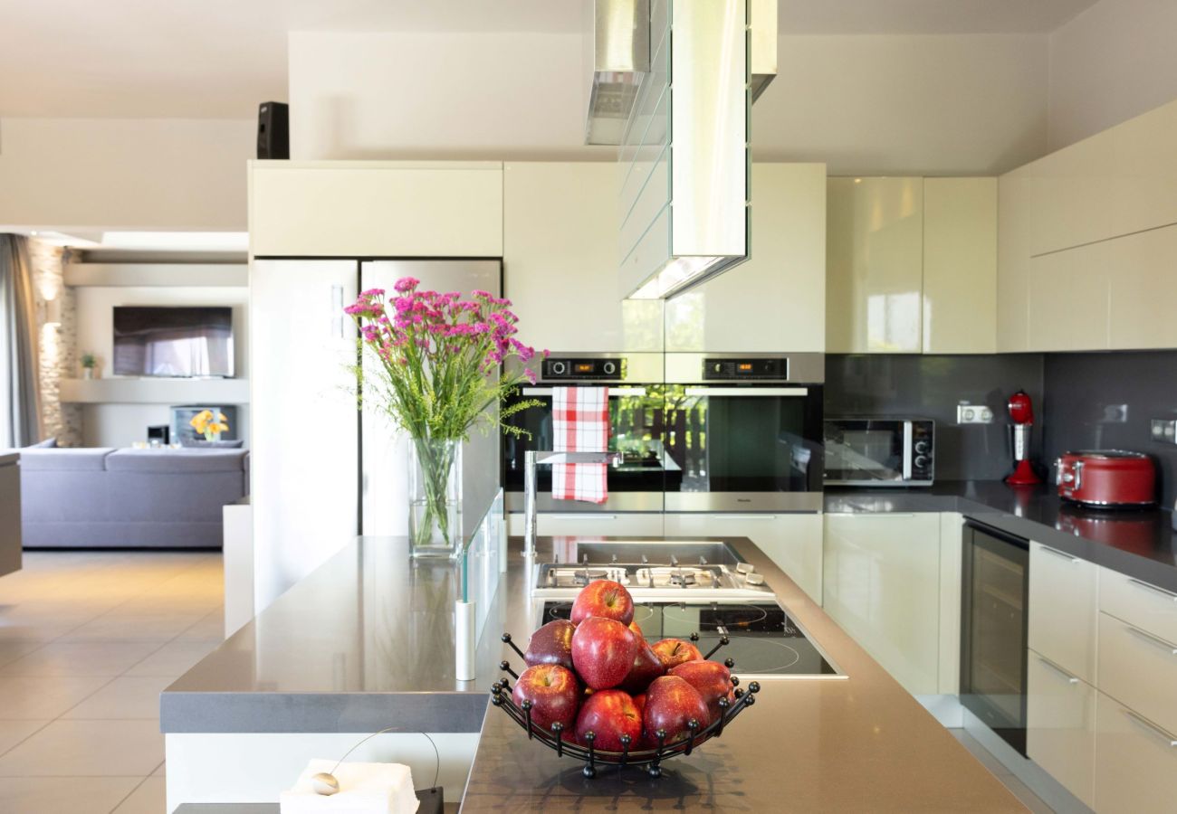 Villa in Kokkini - Luxury Villa Helanes