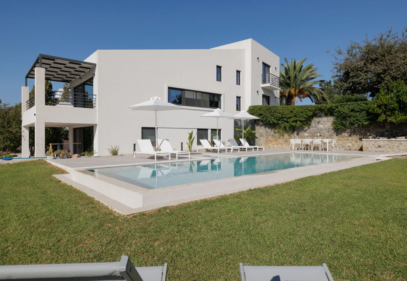 Villa in Achilleio - Myrtia - Luxury Hidden Gem