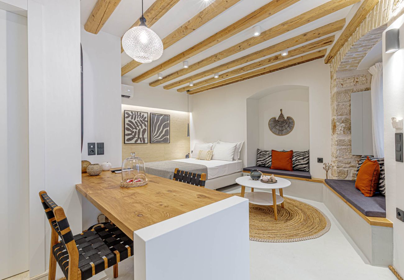 Apartment in Corfu Town - Piccolo Mouragia - old Corfu Town