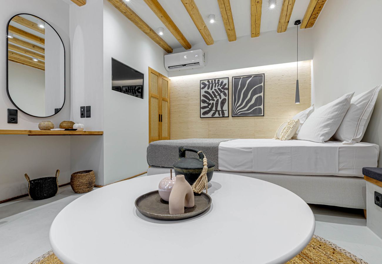 Apartment in Corfu Town - Piccolo Mouragia - old Corfu Town