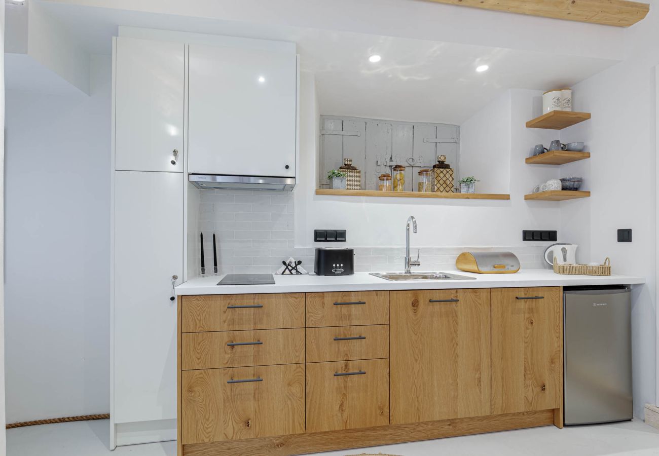 Apartment in Corfu Town - Piccolo Mouragia - old Corfu Town